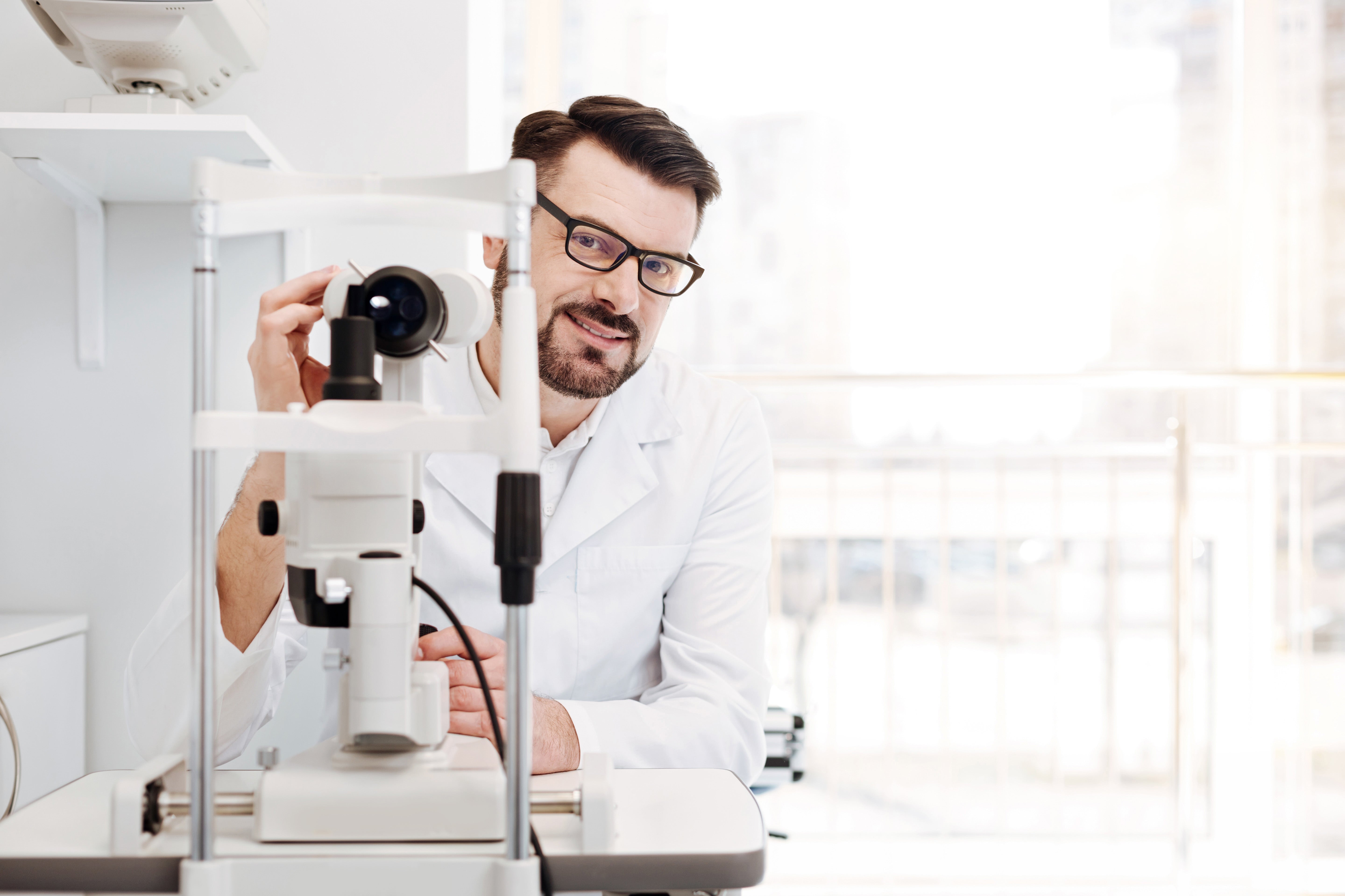 Optometrist image
